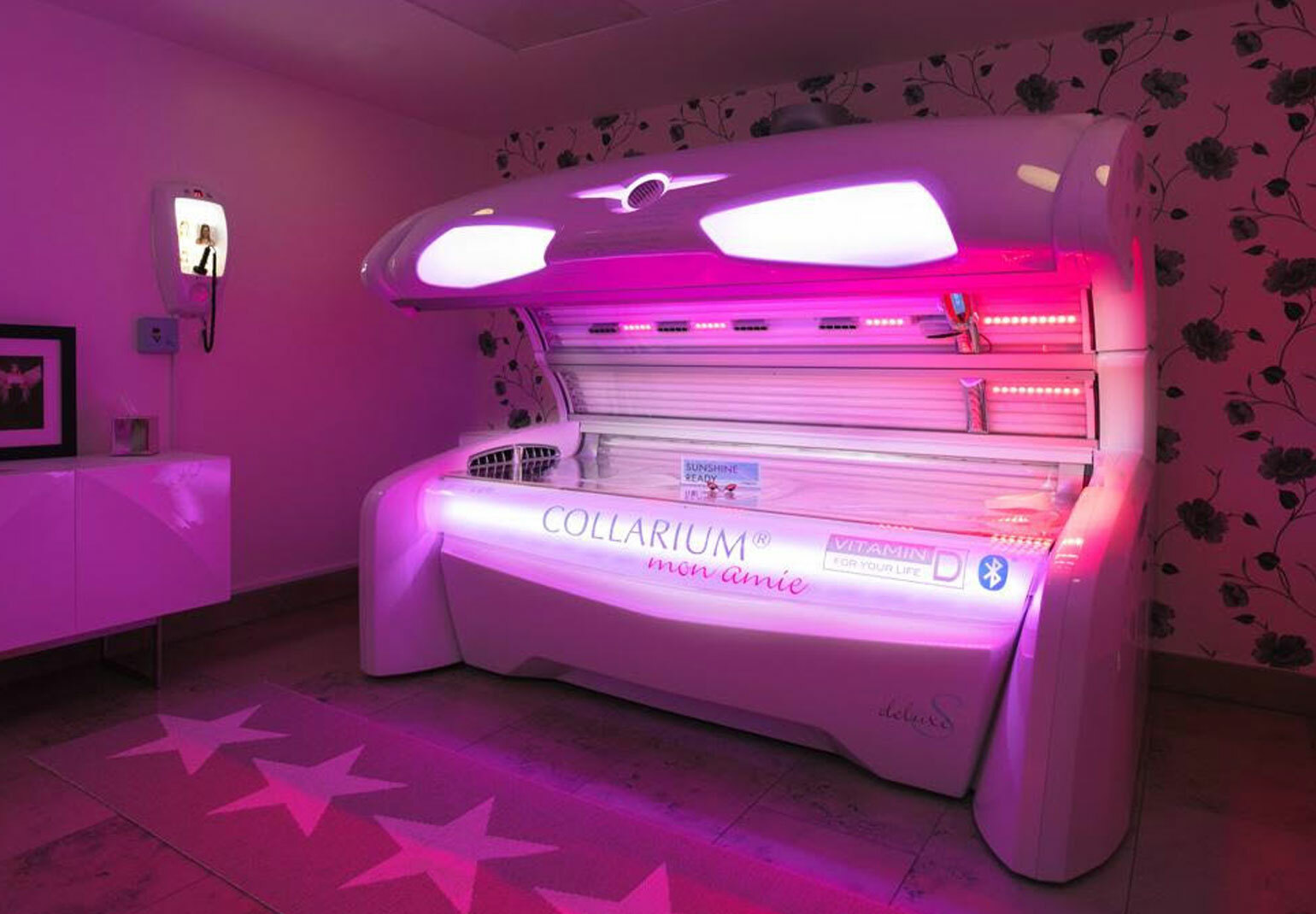 50% off Bronzed Angels Red Light Anti-Aging Therapy Treatments