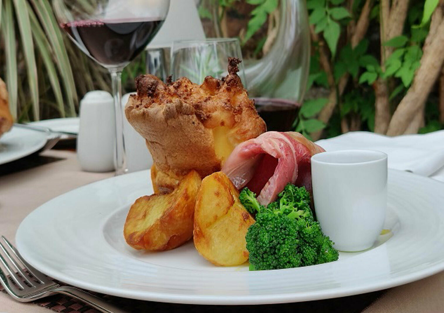 22% Off The Savoy Hotel “Sparkling” Sunday Lunch