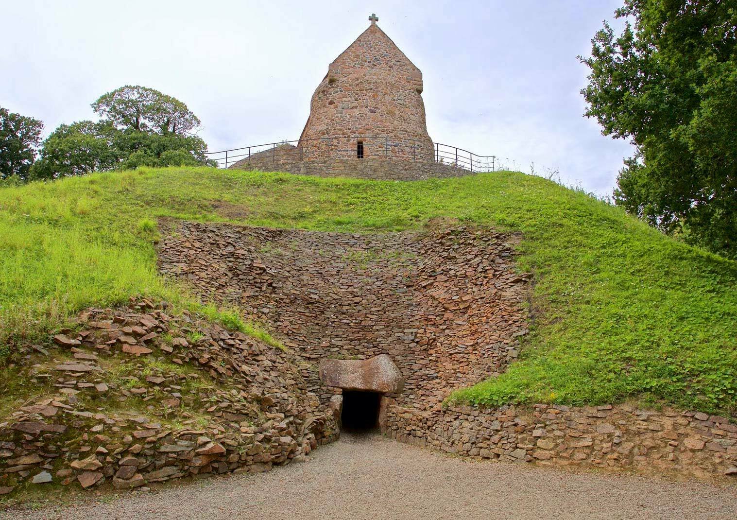 La Hougue Bie Museum