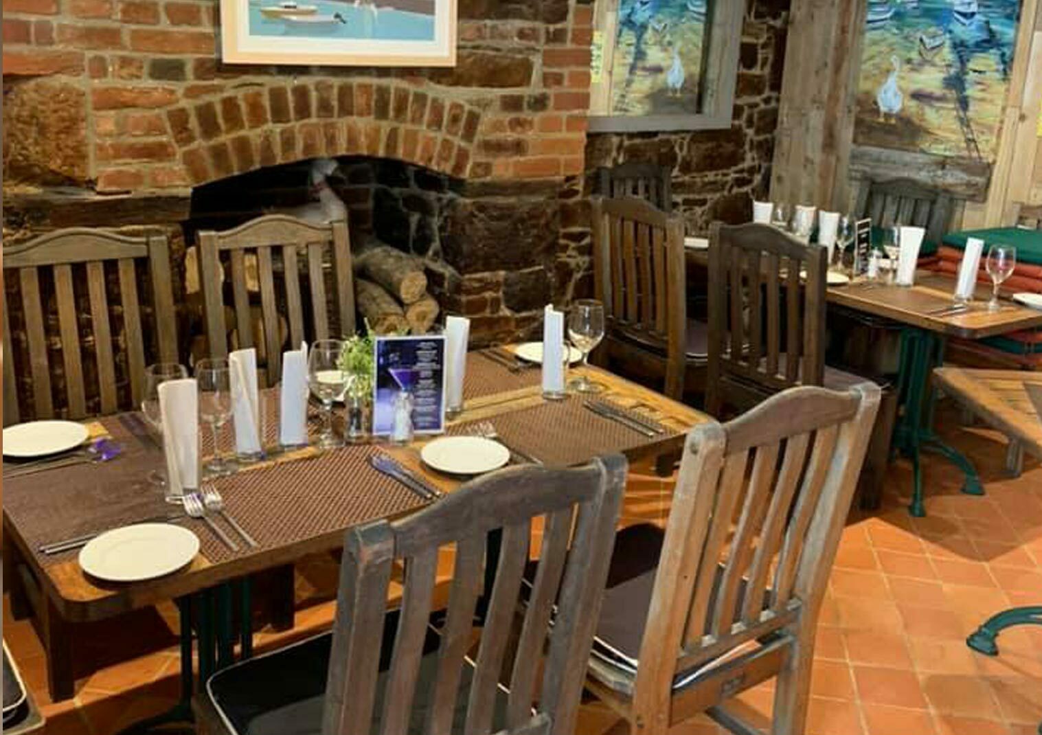 Muddy Duck 45% off Two Main Courses and a Drink