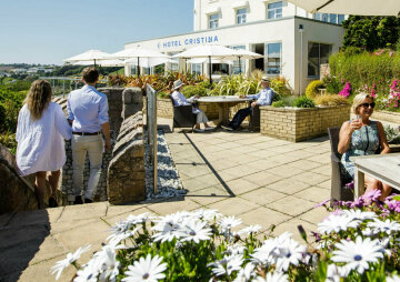 Tunes on The Terrace in Indigo’s at The Cristina