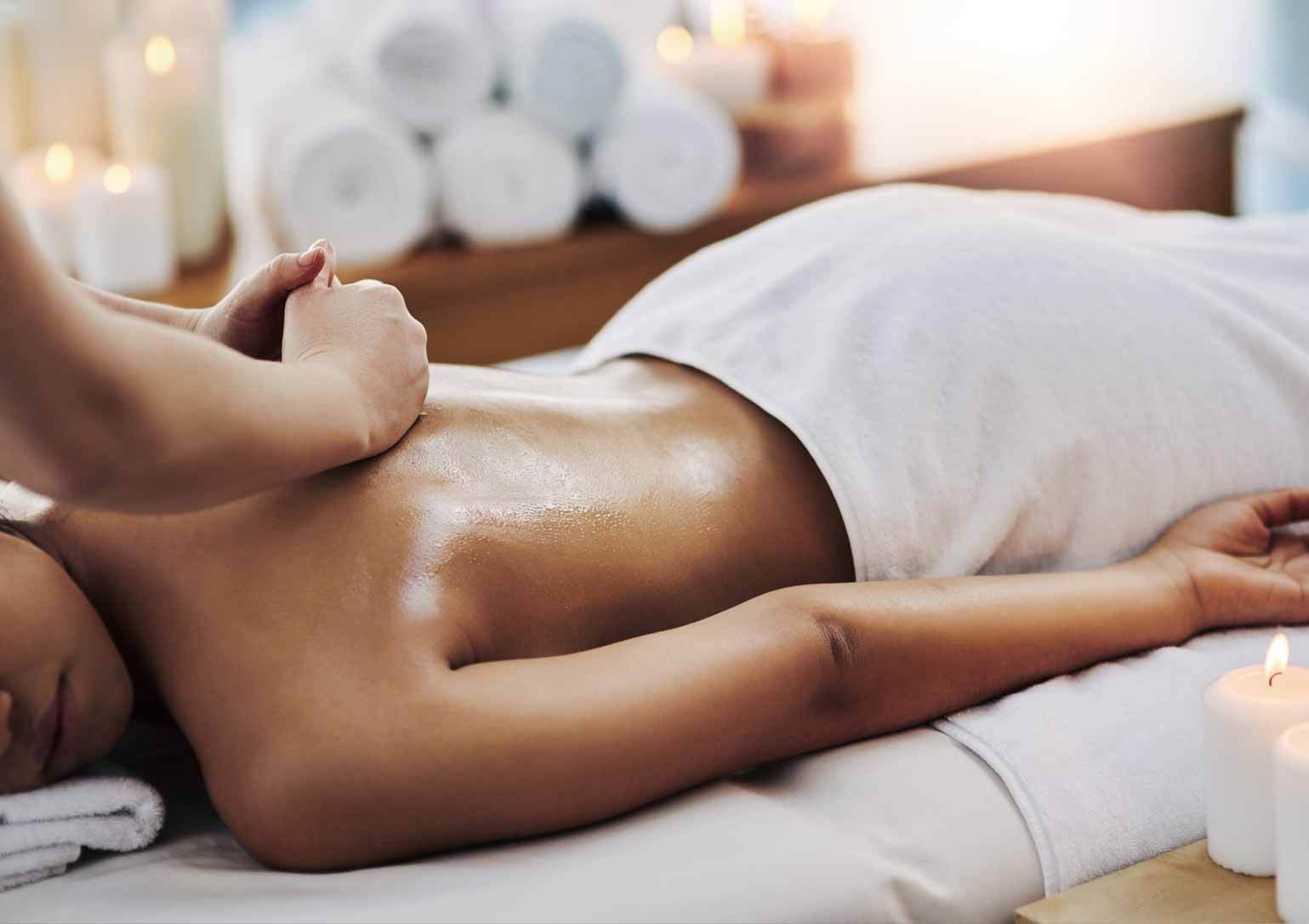 Cheias de Charme 50% off One Hour Full Body Massage