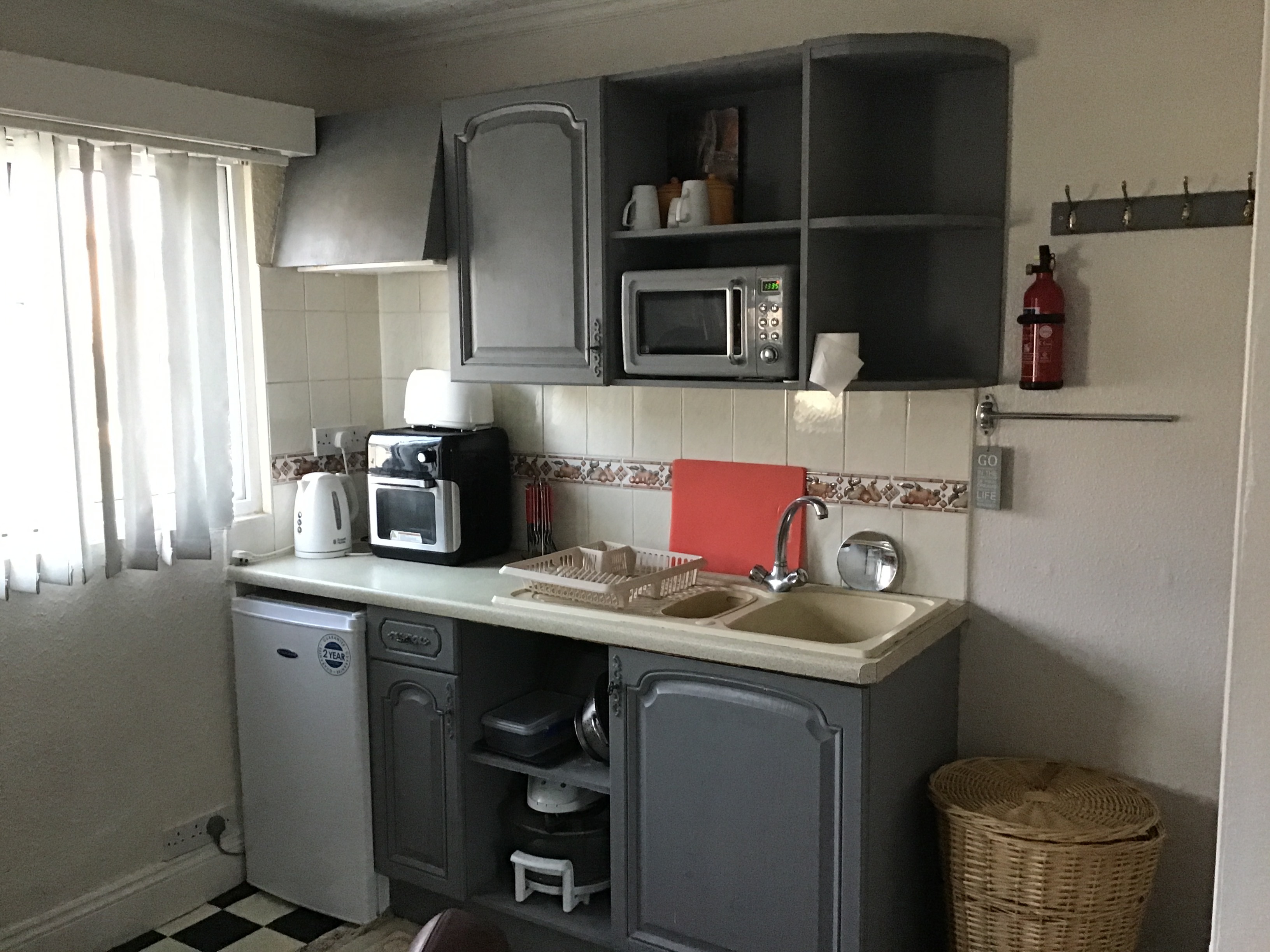 Quiet Bedsit Jersey Flat / House share Property Jersey Insight