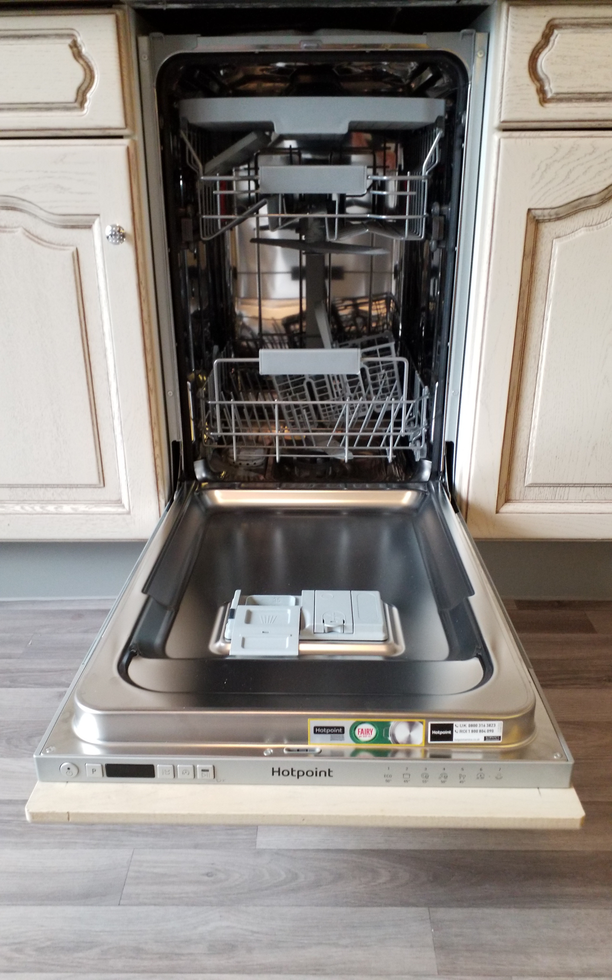 Hotpoint slimline intergrated dishwasher Jersey Kitchen,Utility