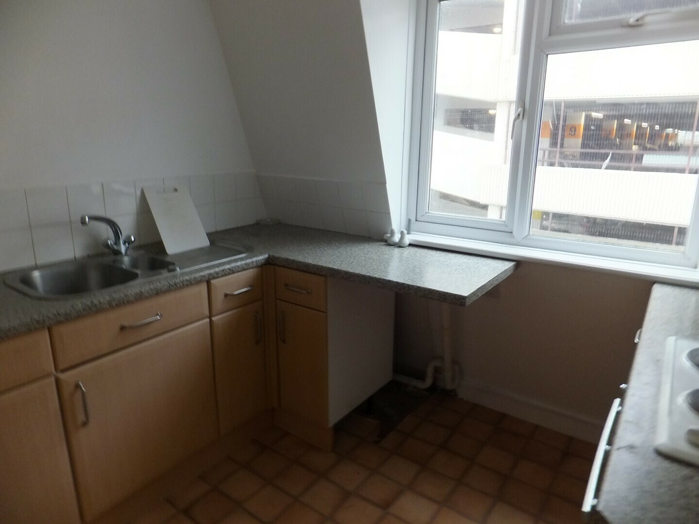 Two double Bedroom flat in town qualified cool top floor flat balcony