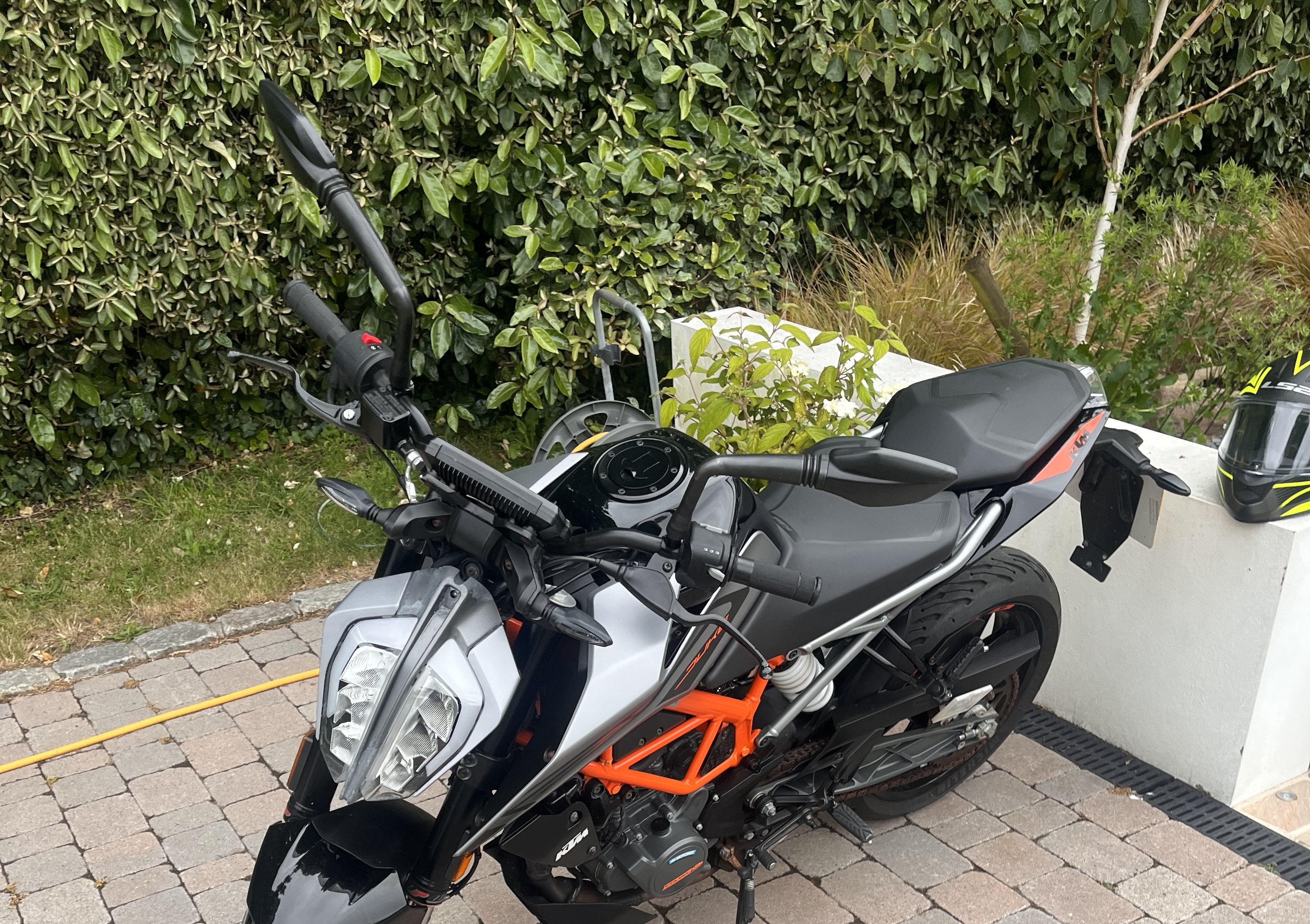 2022 KTM Duke 125cc Jersey Motorcycles & Scooters Motoring